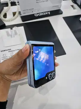 CREDIT SAMSUNG GALAXY FLIP 6