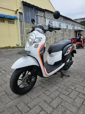 Honda Scoopy Putih 2019