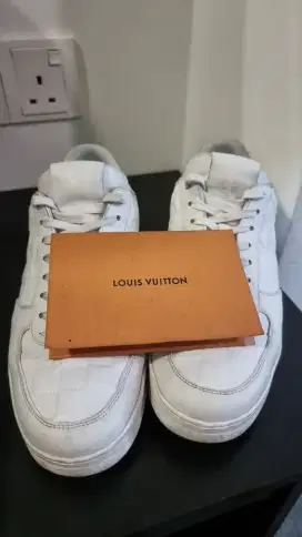 Sepatu LV original
