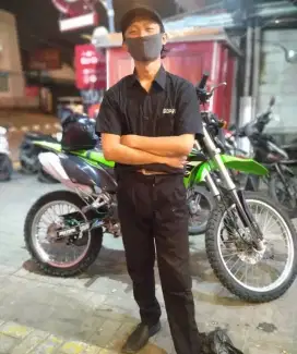 Sedang mencari pekerjaan sebagai cook atau cook helper