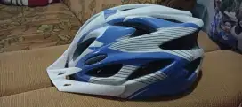 Helm Gowes masih bagus sekali