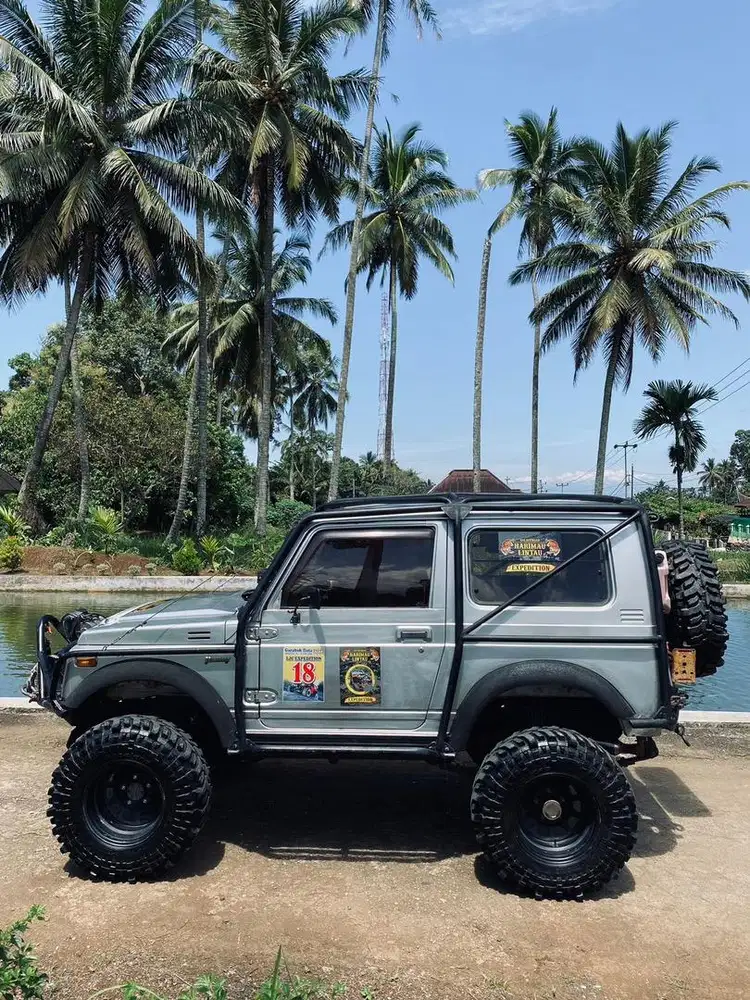 Suzuki Jimny 1988 Bensin