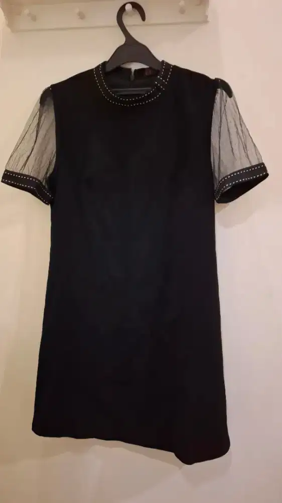 Dress Hitam Elegan