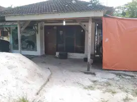 Di jual rumah + tanah