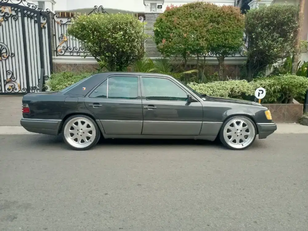 mercy w124 tipe 220e bukan e220 , irit , tinggal pakai