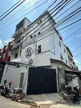 Rumah Kos 4 Lantai 27 Kamar belakang Pasar Baru Sawah Besar