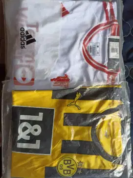 Jersey bola size m