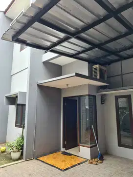 Dijual Rumah 2 lantai dalam cluster di Lenteng Agung Jakarta Selatan