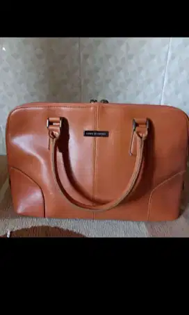 Alma bag kulit asli Andre Valentino