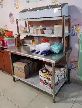 Meja Potong Bersusun buat Dapur dan Restoran Bagus Keren