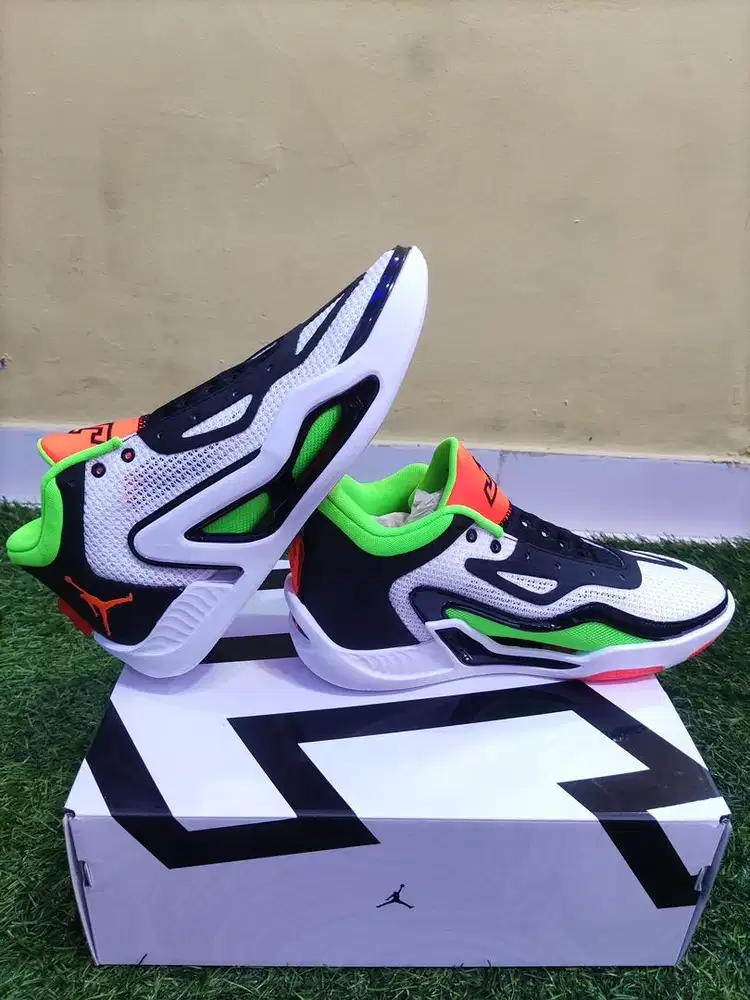 Sepatu Basket Nike Jordan Tatum 1 PF
