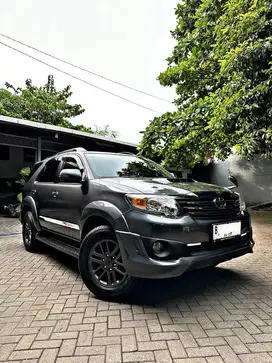 Fortuner G VNT Turbo Diesel 2014 (low km)