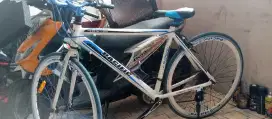 sepeda hybird 700 c/almunium/alloy