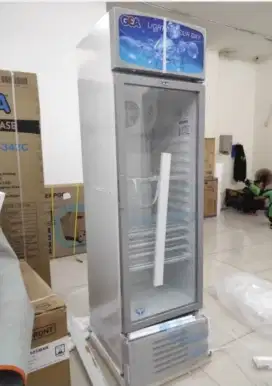 Showcase gea 1pintu tinggi 2meter