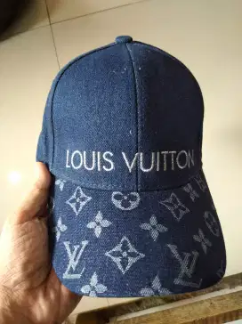 Topi Louis Vuitton denim