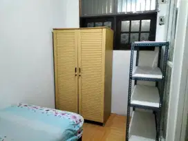 Kos / inde kost Putri Wanita Karyawati Kemanggisan Slipi, AC/KM dalam