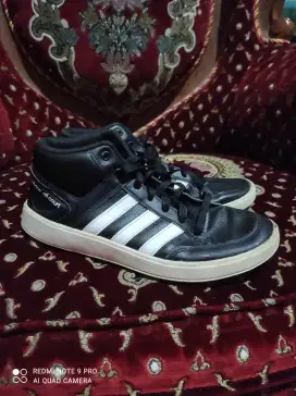 Sepatu Adidas Basket