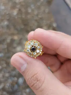 Cincin Wanita Emas Berlian Hitam & Putih