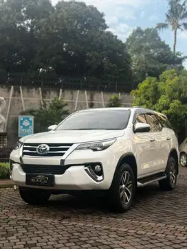 ( Tdp 8 jt) Toyota Fortuner Vrz 2019 Diesel , Tangan ke 1