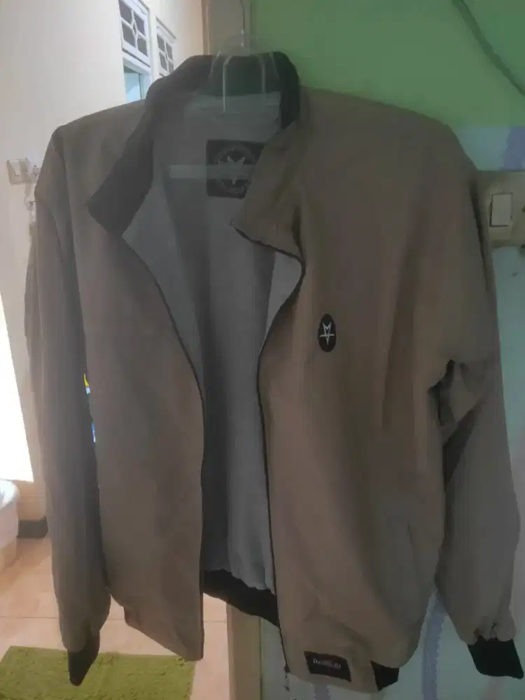 Jaket Pria baru beli kebesaran XL