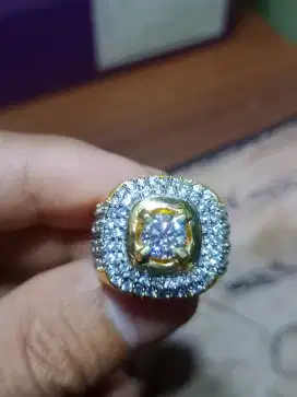 White Moissanite