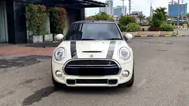 Mini Cooper S 2.0 Turbo Cabriolet 2017 White On Brown Like New Low KM