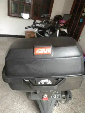 Box motor GIVI nego