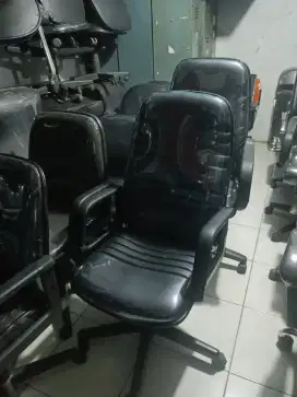 Bangku/ kursi direksi