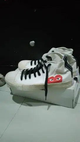 Dijual sepatu CONVERSE ukuran 42