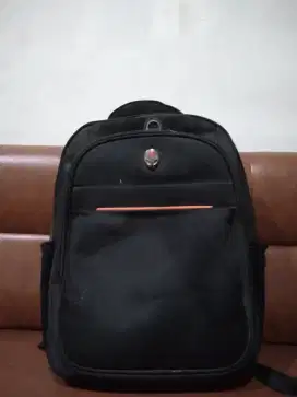 Tas ransel hitam