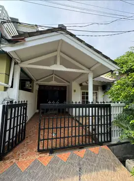 Disewakan/Rent Rumah Bintaro Dekat Jakarta & Stasiun KRL/MRT