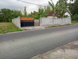 Monggo dipinang dijual tanah pinggir jln luas 6,5 are sdh ada podasiny