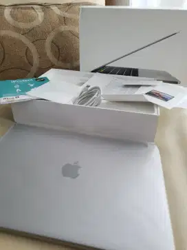 Macbook pro 2017 8GB/256GB MATOT