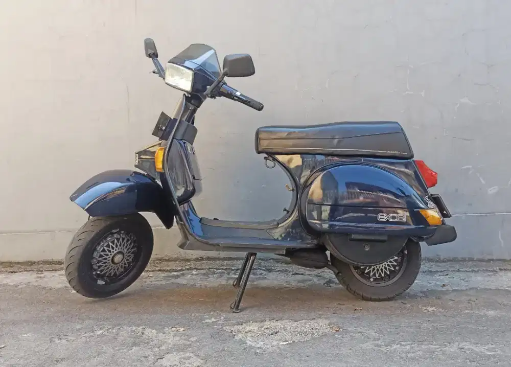 Vespa Excel 150