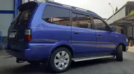 Toyota kijang lgx 1,8 efi