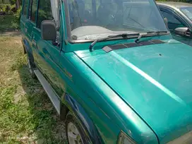 Mobil Kijang jantan tahun 1996