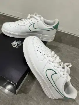 Nike Air Force 1 '07 Lv8 - White - Sports Sepatu - Sneakers