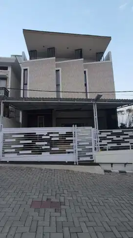 Rumah Villa Semi Furnished Bonus Ruko View Gunung di Bandung Utara