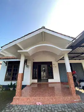 Jual Cepat Rumah Klasik dan Asri di Ngaglik Sleman, Yogyakarta