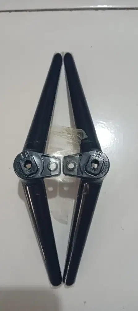 Kaki TV LED Polytron untuk ukuran  24inch