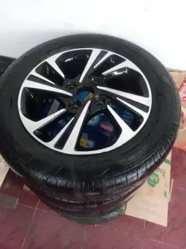 Velg Xenia R15 ...