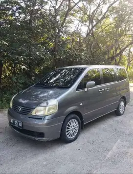 DIJUAL CEPAT NISSAN SERENA 2010 KM 115000