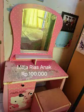 Dijual Meja Rias Anak Murmer ajah !!!