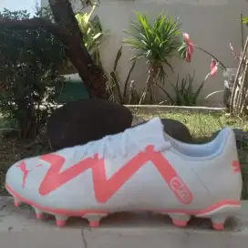 Sepatu Bola Puma Future Play FG/AG Original