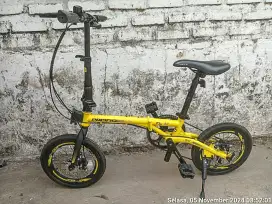 Sepeda lipat merk PACIFIK, 16 inch Flux 3.0 Hi-Ten Steel 1x8 Speed