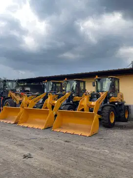 Spesial Deal Alatberat Loader 1,2 kubik Sonking SK100D di Madura