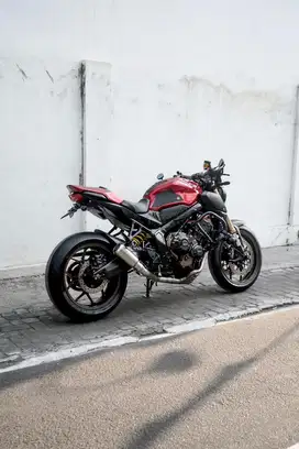 Honda CB650r Neo Red Fullspec Racing Style!