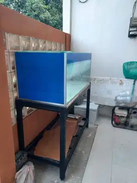 Satu set Aquarium Arwana, bersih siap pakai.