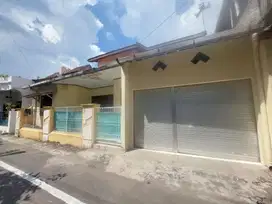 Rumah Sewa Bagus Luas di Purwosari Solo Kota