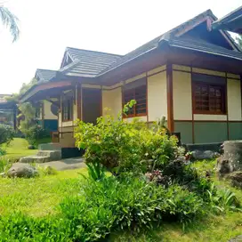 Dijual cepat BU bawah NJOP villa Jepang di Kota Bunga Puncak